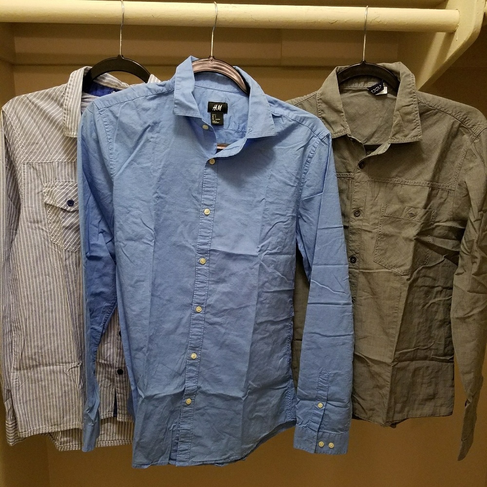 H&M button down dressing shirts - Picture 3 of 3